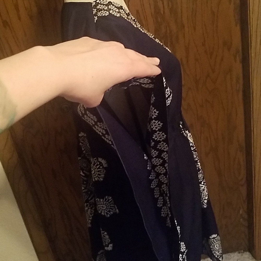 Flowy Tunic - Picture 5 of 8